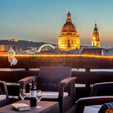 Opera Panoramic Penthouse * Budapest